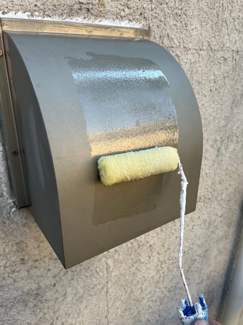 付帯部 換気フード 下塗り中