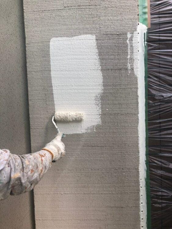 外壁 中塗り中